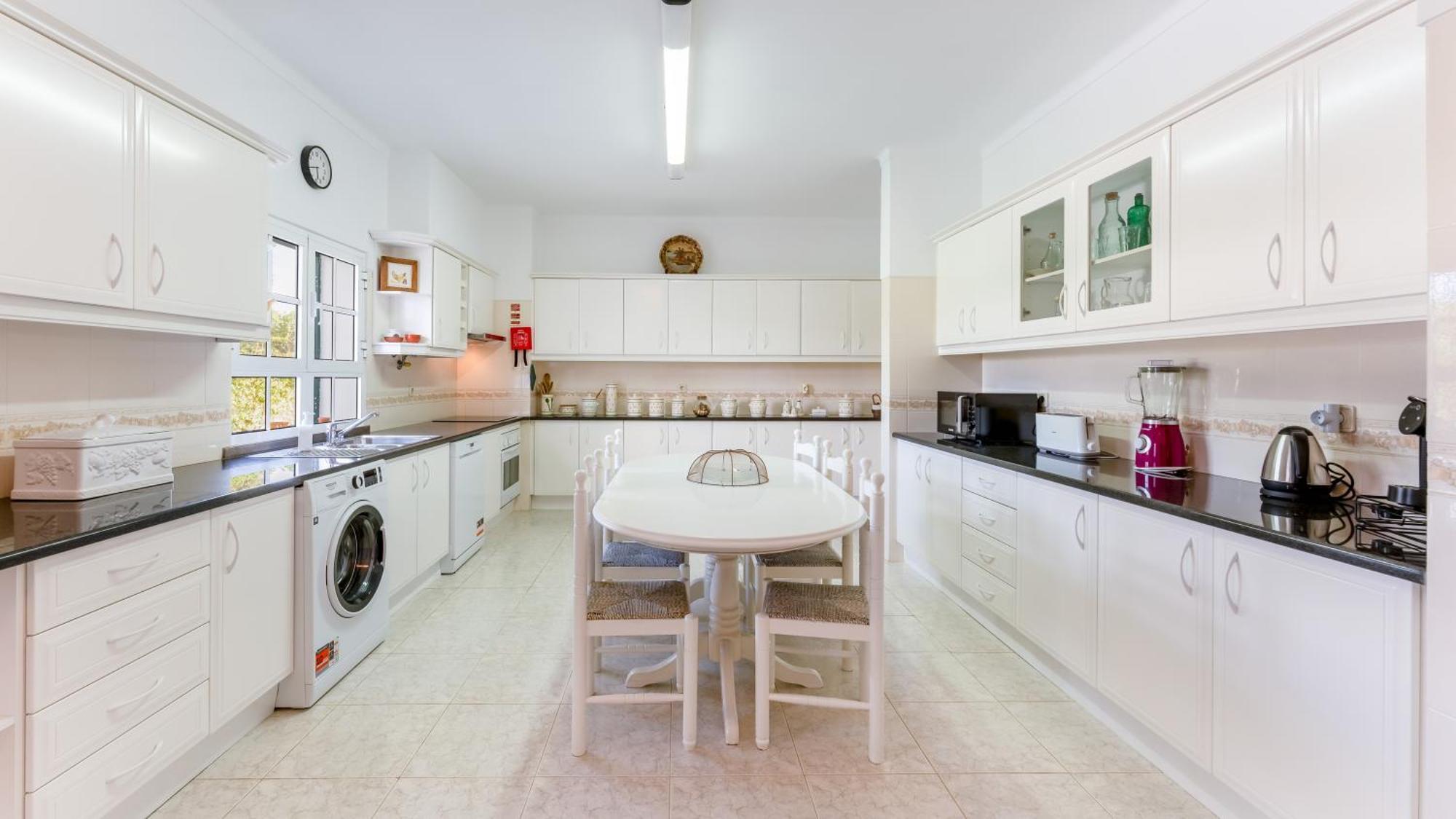 Sunny & Calm 4 Bdr House W/ Pool By Lovelystay Santo Estevao  Εξωτερικό φωτογραφία