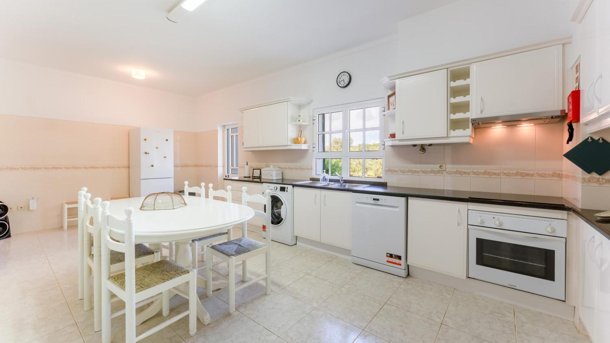Sunny & Calm 4 Bdr House W/ Pool By Lovelystay Santo Estevao  Εξωτερικό φωτογραφία