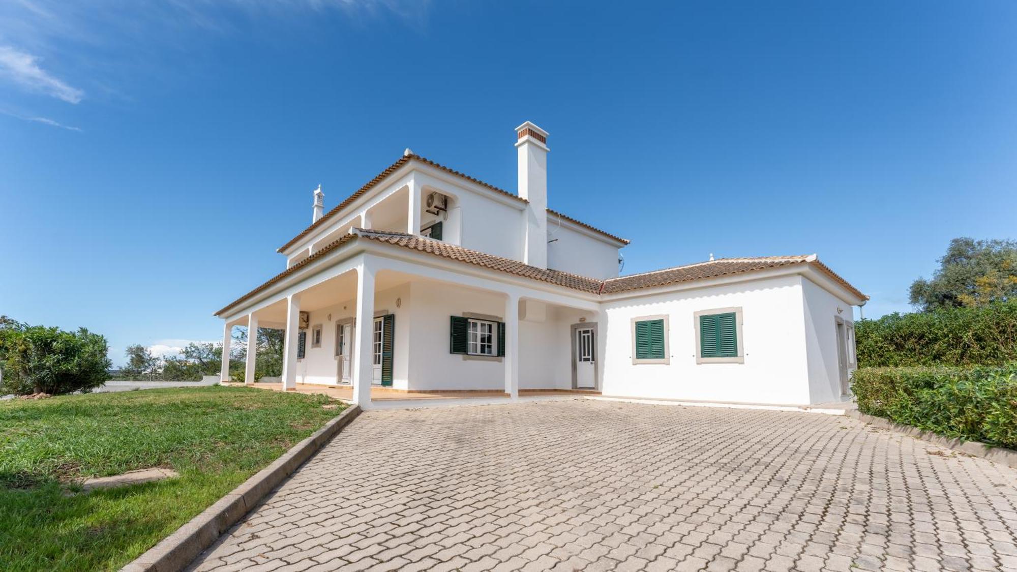 Sunny & Calm 4 Bdr House W/ Pool By Lovelystay Santo Estevao  Εξωτερικό φωτογραφία