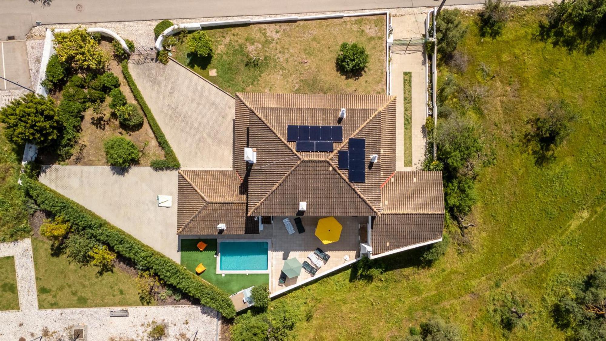Sunny & Calm 4 Bdr House W/ Pool By Lovelystay Santo Estevao  Εξωτερικό φωτογραφία
